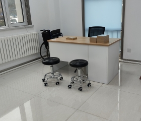 
                                大連市甘井子區泉水街道辦事處辦公家具